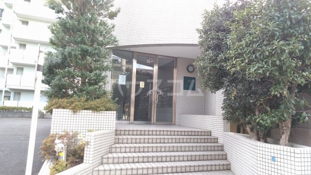 28/30 エントランス