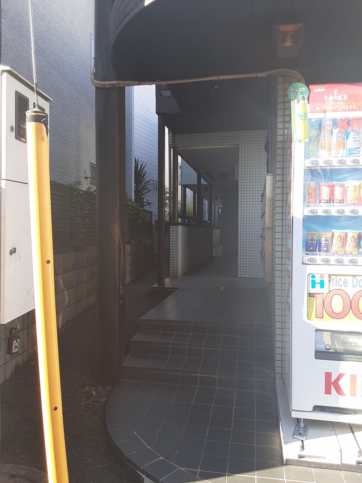 19/22 エントランス