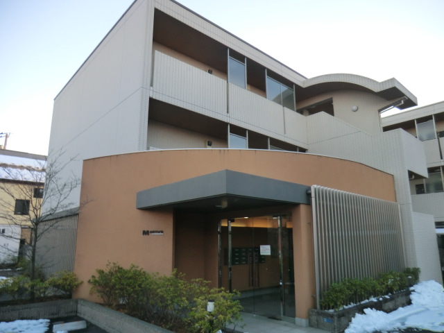 22/29 エントランス