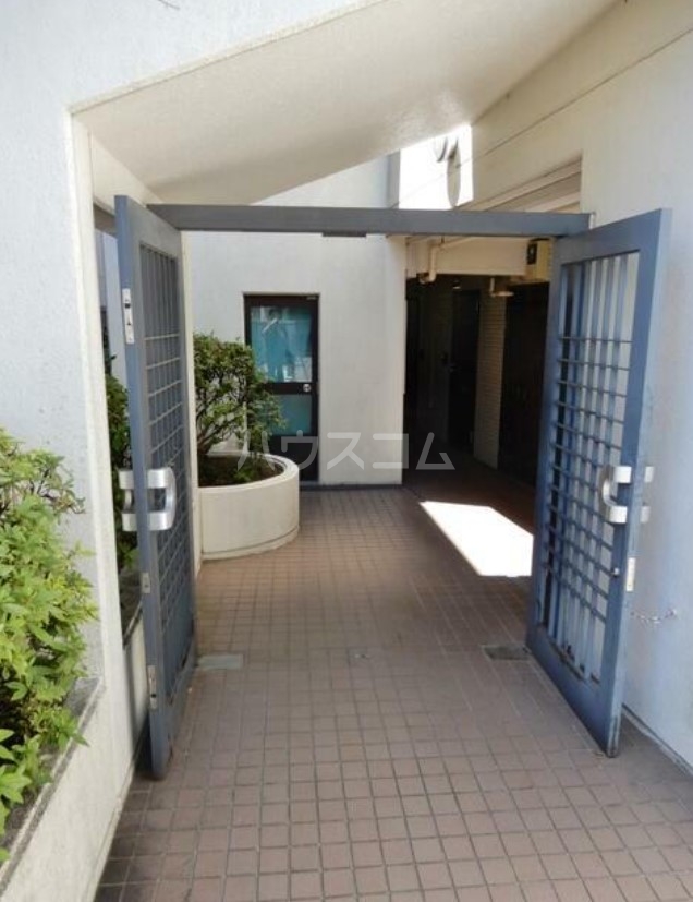 20/24 エントランス