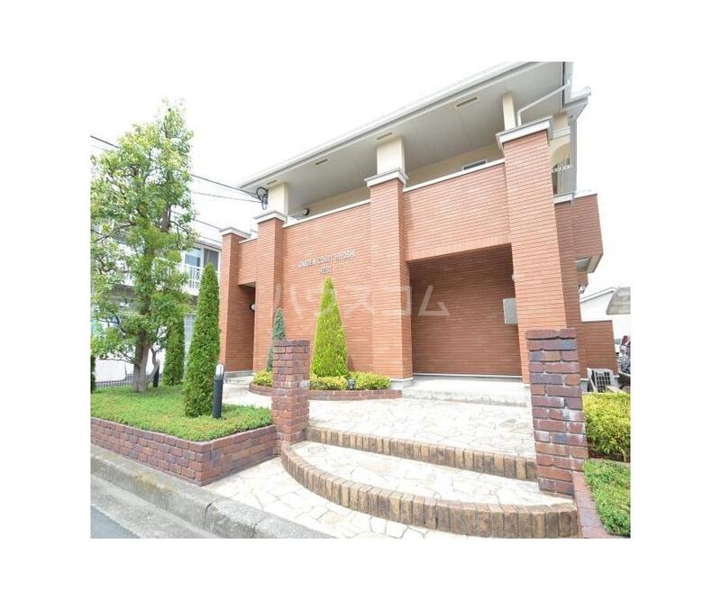 16/21 エントランス