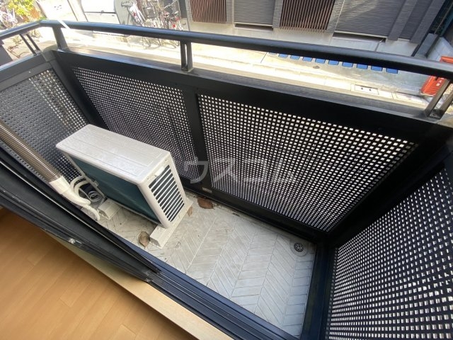 15/28 バルコニー