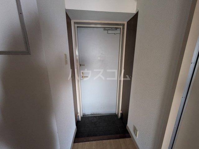 13/30 玄関