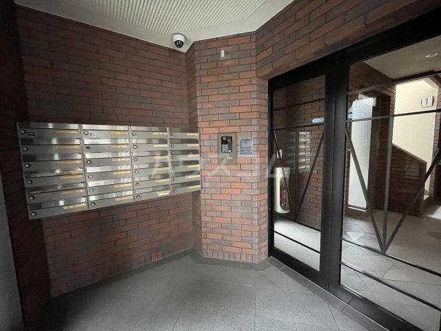 22/30 エントランス