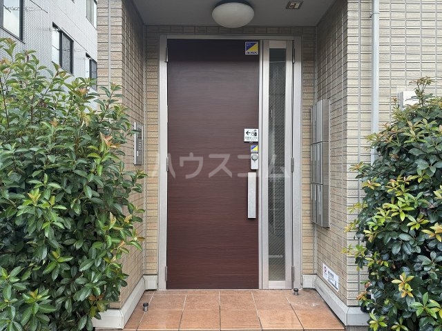 2/3 エントランス