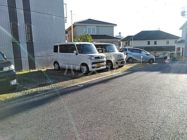 26/30 駐車場