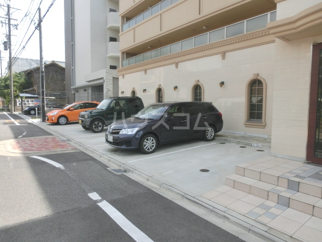 14/22 エントランス