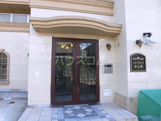 19/28 エントランス