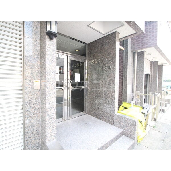 17/28 エントランス