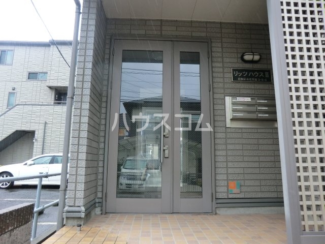 18/26 エントランス