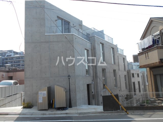 19/28 エントランス