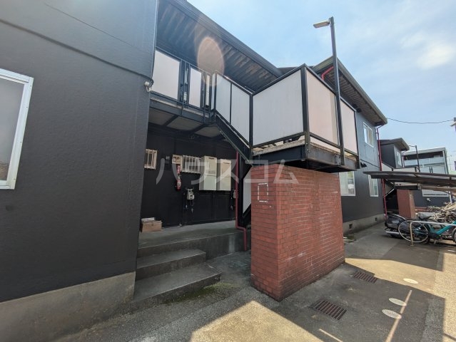 18/21 エントランス