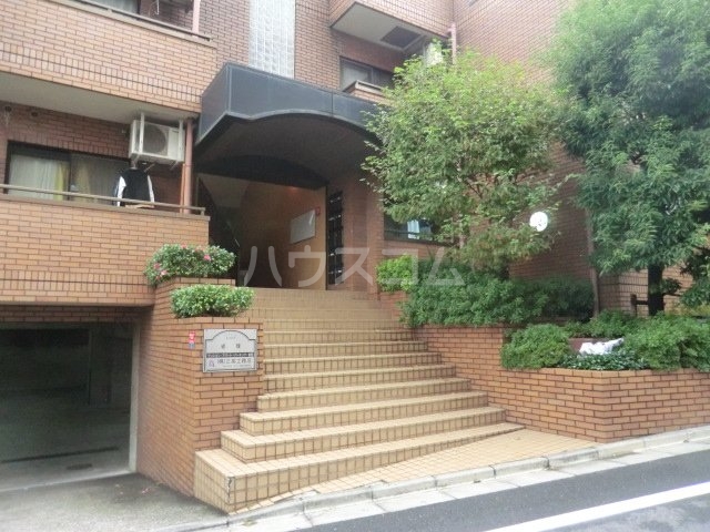 2/5 エントランス