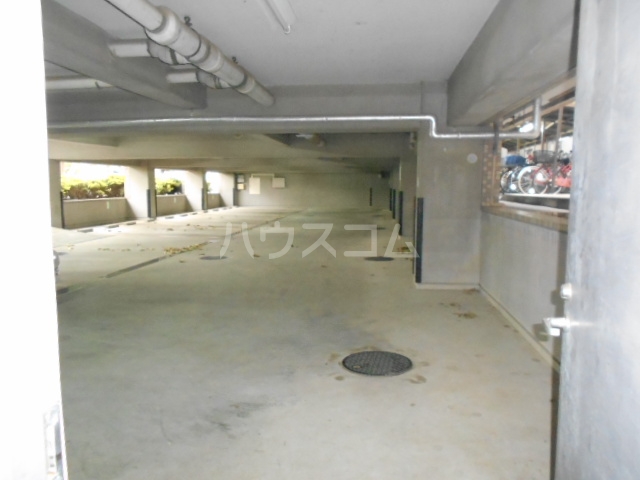 25/30 駐車場