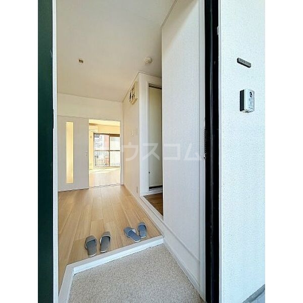 14/18 エントランス