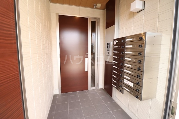 16/25 エントランス