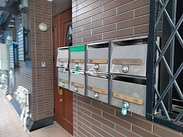 14/15 エントランス