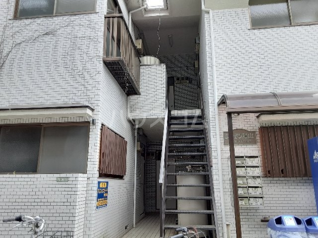 20/28 エントランス