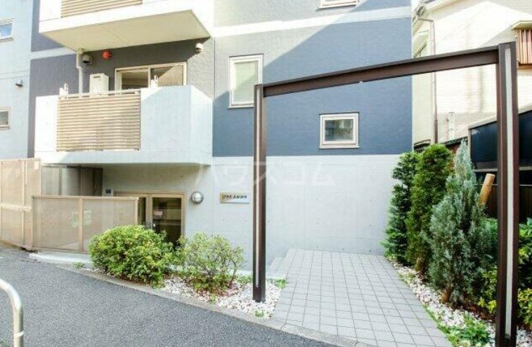 15/17 エントランス