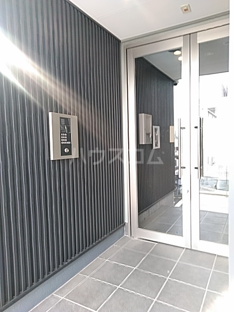 22/30 エントランス