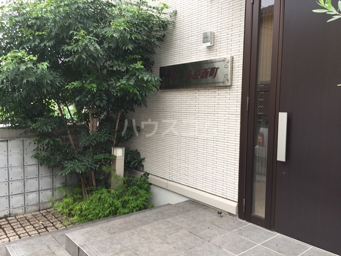 14/19 エントランス