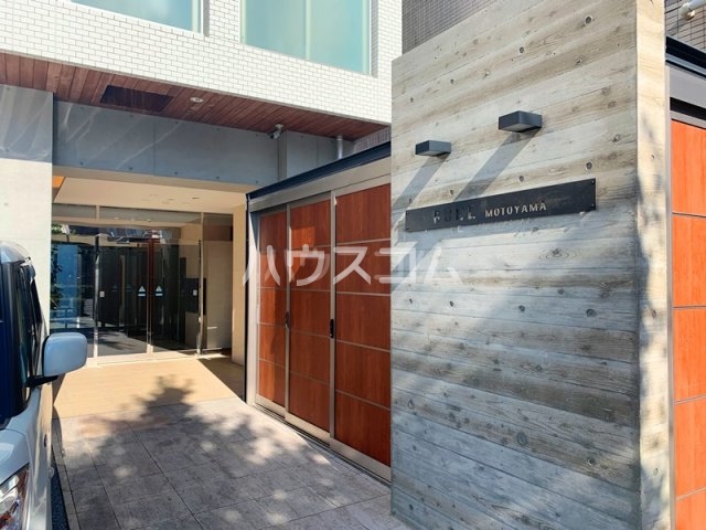 21/27 エントランス