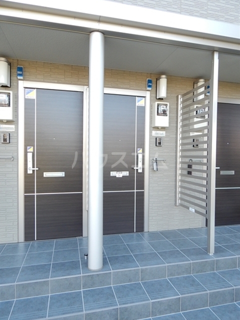 25/30 エントランス