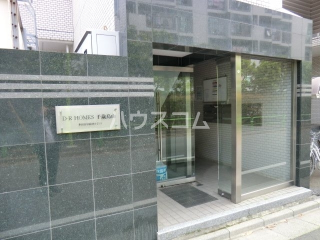 27/30 エントランス