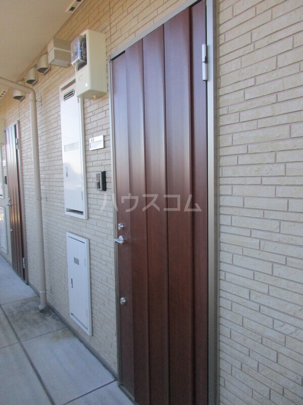 19/23 エントランス