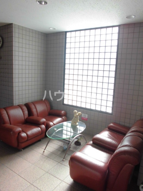 14/22 エントランス