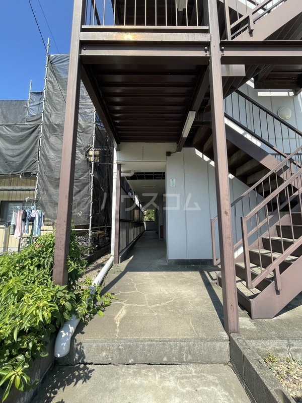 15/26 エントランス