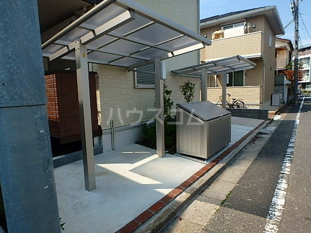 18/20 エントランス