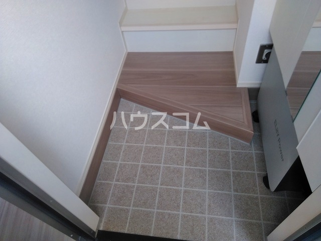 13/29 玄関