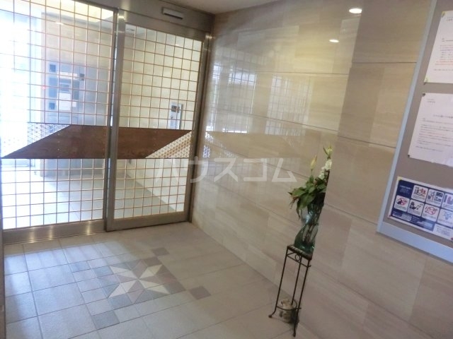 17/25 エントランス