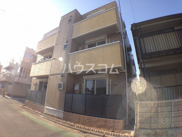 24/30 エントランス