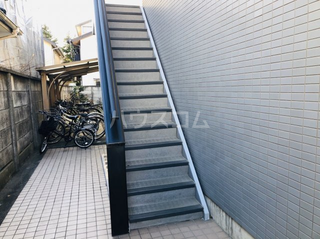 21/24 エントランス