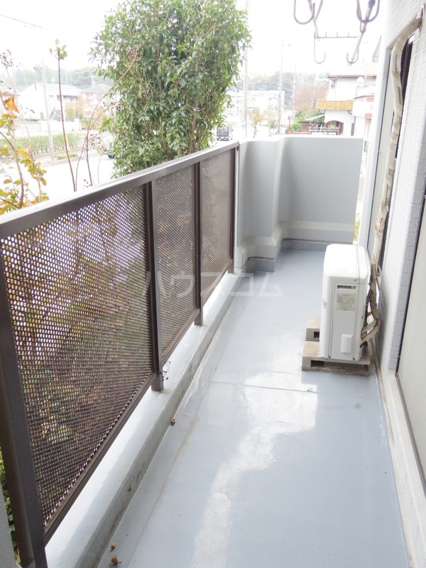17/27 バルコニー