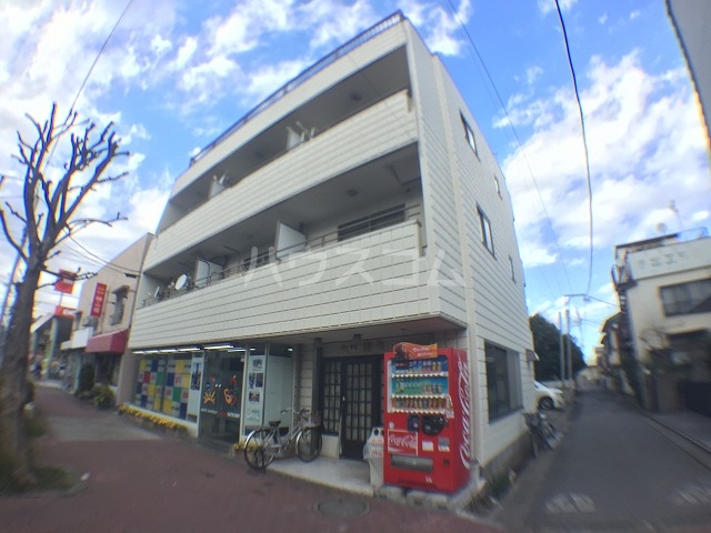 24/25 エントランス