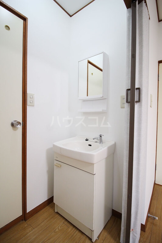 13/27 洗面