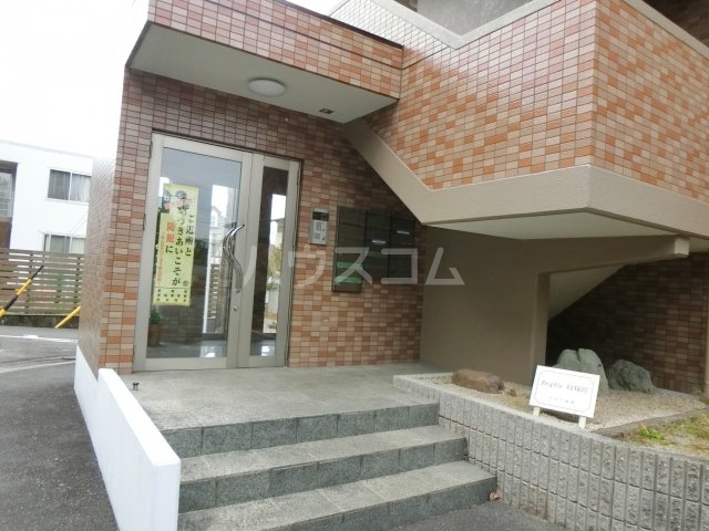 22/28 エントランス