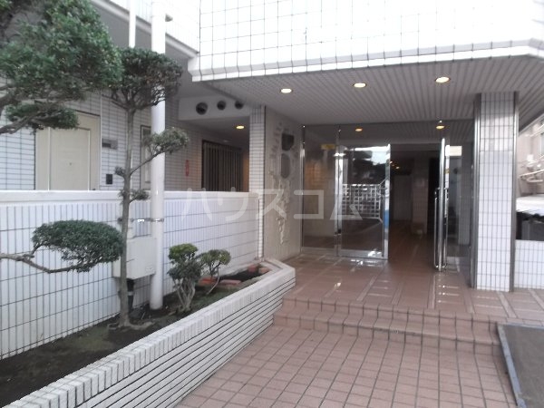 17/20 エントランス