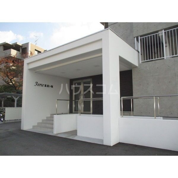 15/25 エントランス