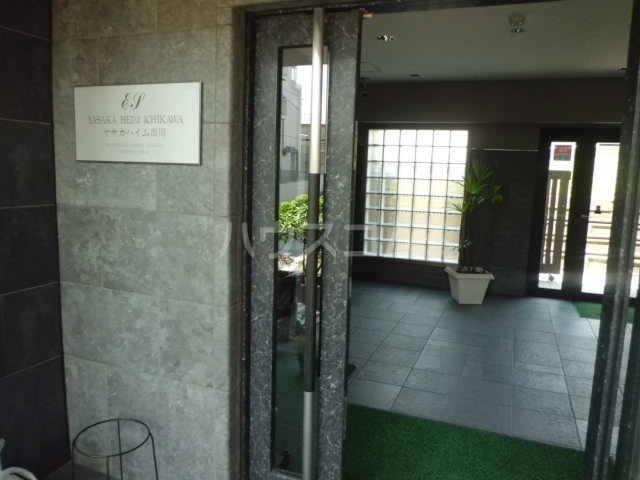 18/30 エントランス