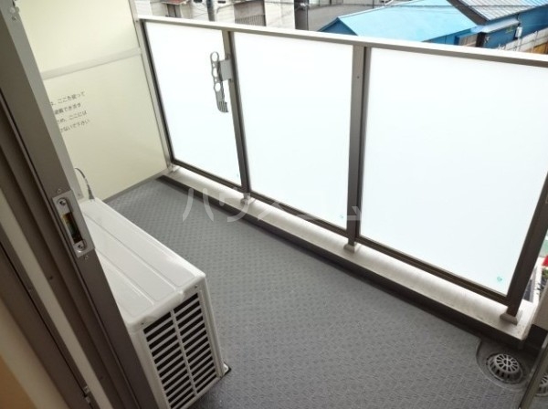 22/27 バルコニー