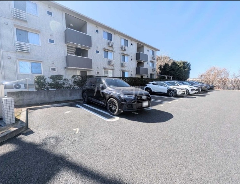 21/29 駐車場