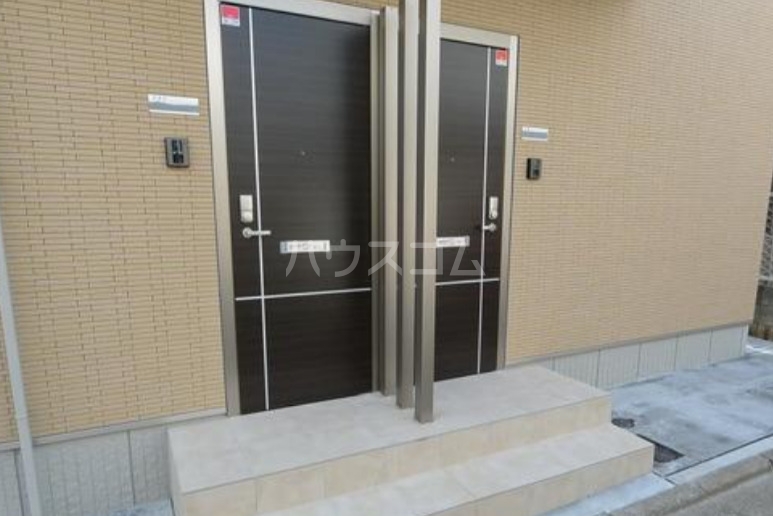 14/23 エントランス