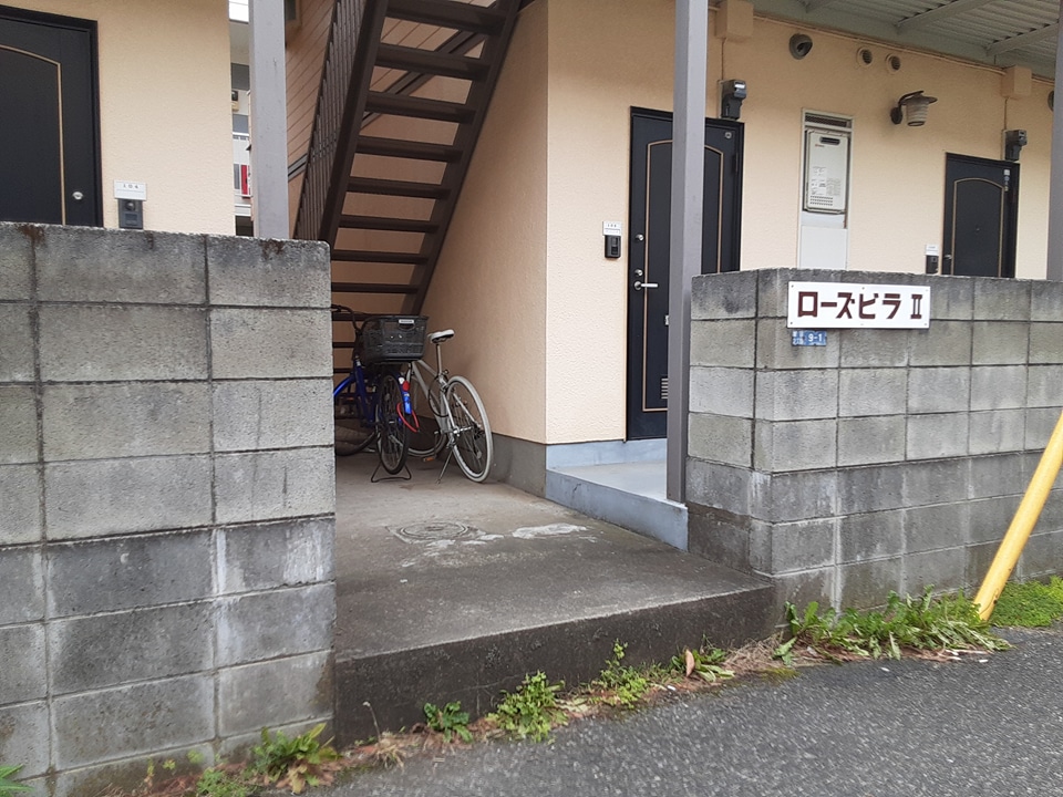 22/30 エントランス