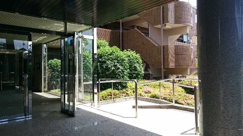 2/10 エントランス