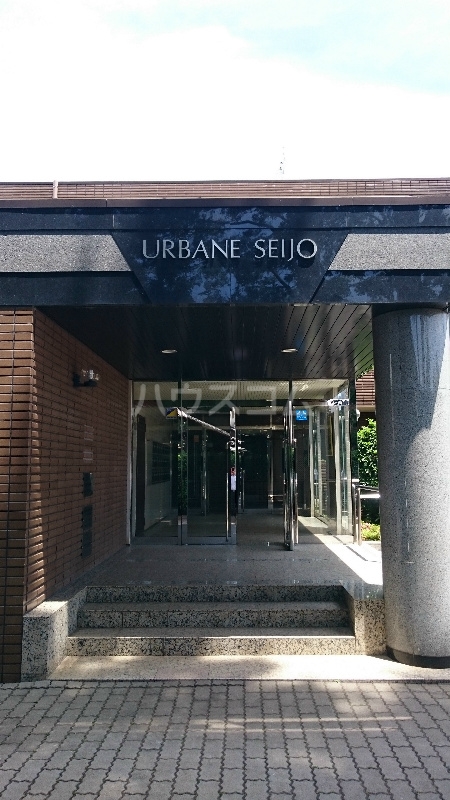 23/30 エントランス