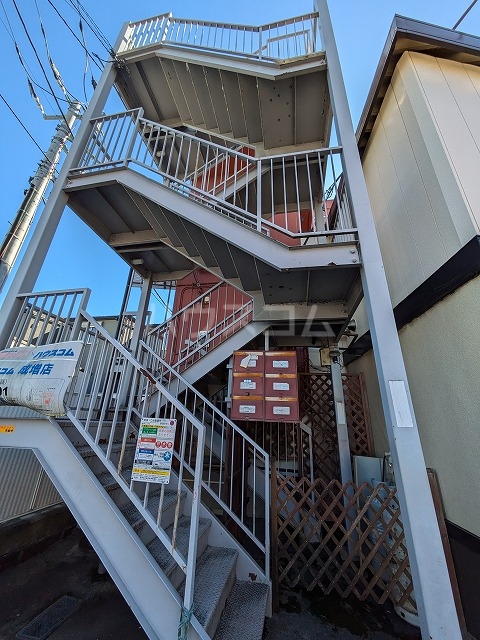 17/17 エントランス